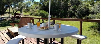 Cabin in the Sierras complete for 4 people