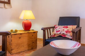 Interior - Antique Finca Es Clonenell with Wi-Fi, Garden, Terrace & Pool; Parking Available, Pets Allowed (Canyamel)