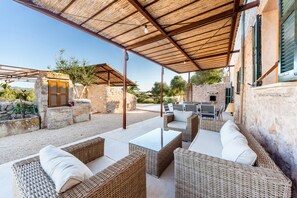 Terrace/patio - Rustic country house with pool - Villa Turonet (Villafranca de Bonany)