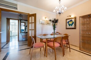 Dining - Beautiful Apartment Costa Lago on the Beach with Pool, Wi-Fi & Sea View; Parking Available (Torremolinos)