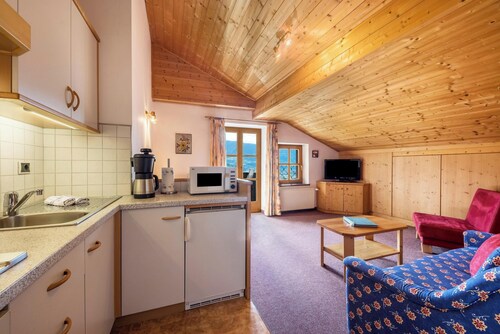 Beautiful Holiday Apartment Holunder with Mountain View