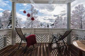 Property grounds - Charming, Small Ocean Apartment in Villa Anina with Pool (Klobenstein Ritter)