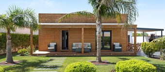 Holiday Home Villa Torre Nueva with Wi-Fi, Garden, Terrace & Pool
