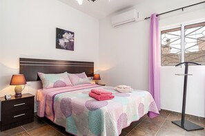 2 bedrooms, iron/ironing board, free WiFi, bed sheets