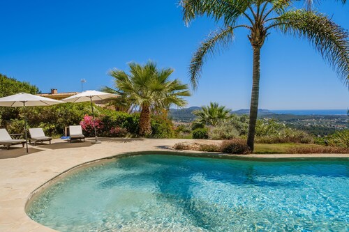 Fantastic Luxury Villa 'Sa Muntanya' with Guest House, Pool, Garden & Wi-Fi