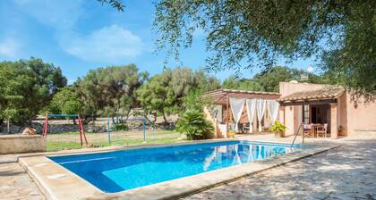 Fantastic Finca with Pool, Garden, Terraces, Air Conditioning & Wi-Fi; Parking Available
