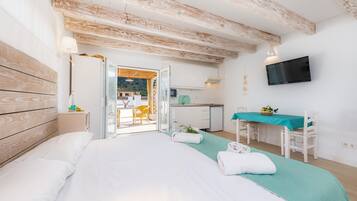 1 slaapkamer, een strijkplank/strijkijzer, gratis wifi, beddengoed