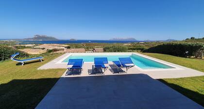 Villa 'Daniela' with Sea View, Wi-Fi and Air Conditioning