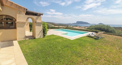 Villa 'Daniela' avec vue sur la mer, Wi-Fi et climatisation