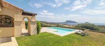 Villa 'Daniela' with Sea View, Wi-Fi and Air Conditioning