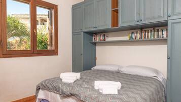 3 chambres, fer et planche Ă repasser, Wi-Fi gratuit, draps fournis