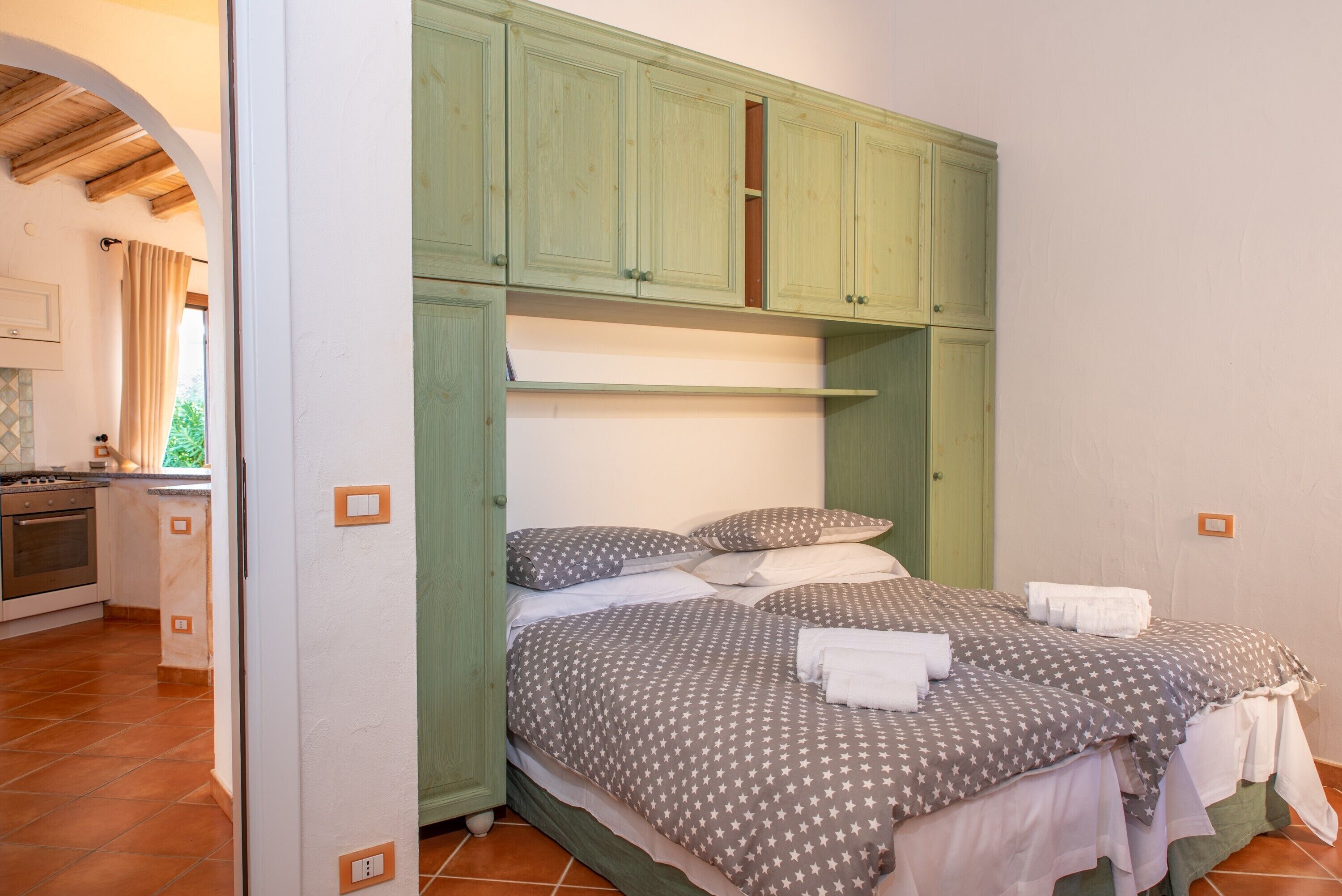 3 室のベッドルーム、アイロン / アイロン台、WiFi (無料)、ベッドシーツ