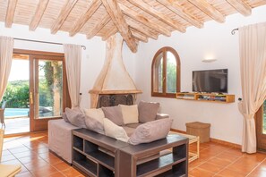 TV, DVD player - Villa "Nicola" with Private Pool and Beautiful Sea View (Olbia)