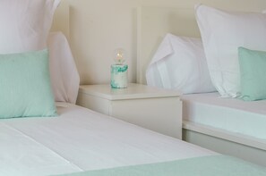 3 slaapkamers, een strijkplank/strijkijzer, gratis wifi, beddengoed