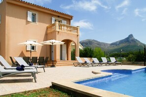 Pool - Holiday Home "Dones D'Aigua" with Sea View, Mountain View, Balcony, Terrace & Pool (Colonia de Sant Pere)