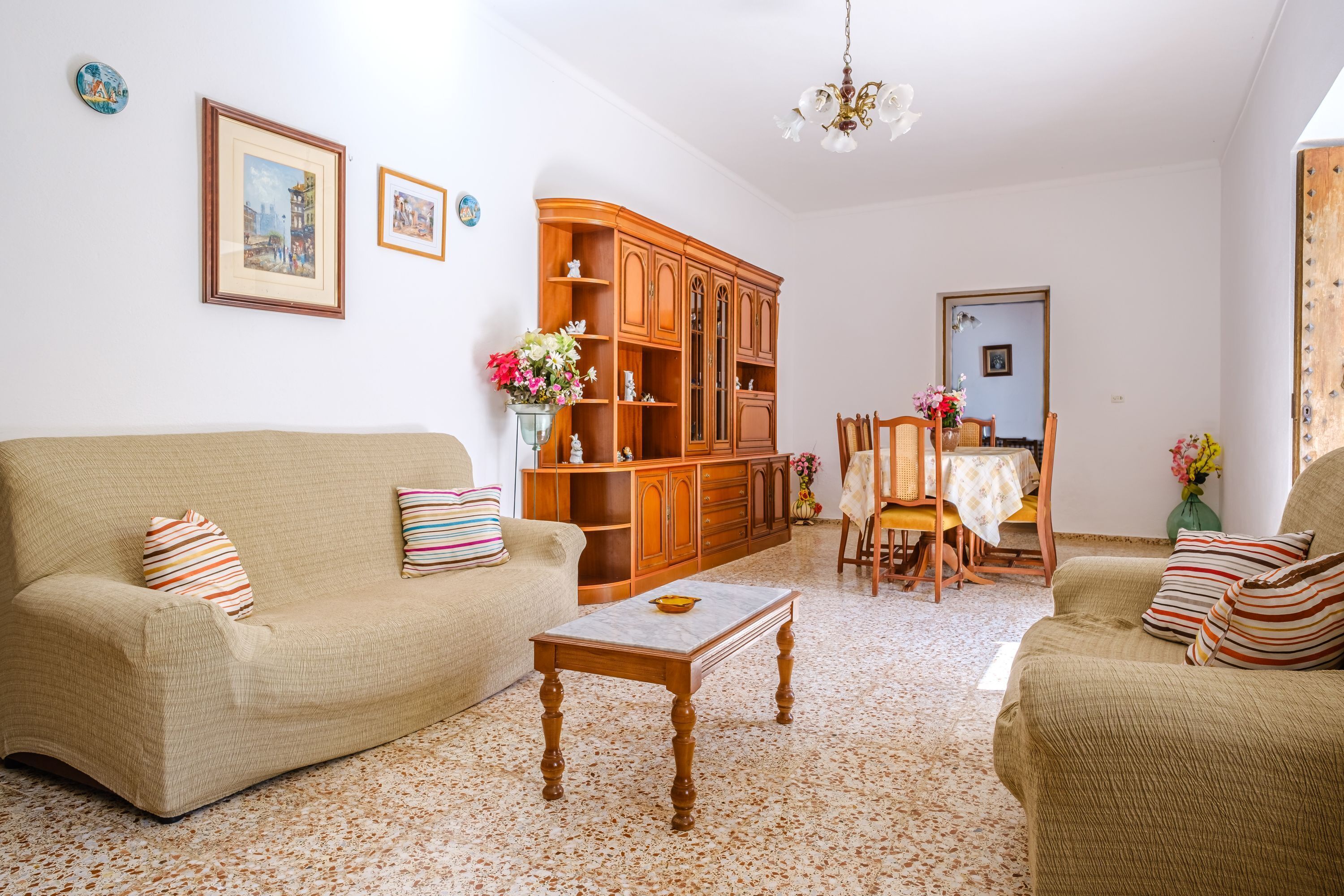 Télévision, cheminée