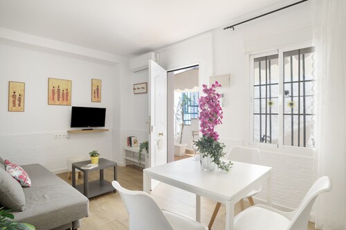 Enjoy Conil Near the Sea with Pool and Barbecue – Apartment B at Villa Mayo