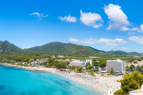 Beach nearby - With a rooftop terrace and communal pool – Casa Sa Torre I (Canyamel)