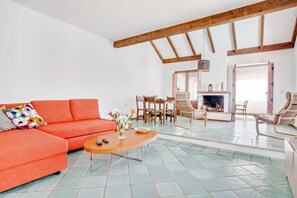 TV, fireplace, DVD player, stereo