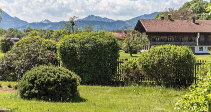 Rustikale Ferienwohnung "Heinrich" mit Terrasse & WLAN