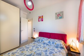 3 sovrum, strykjärn/strykbräda, gratis wi-fi och sängkläder