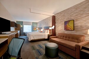 开间, 2 张大床, 无烟房 | 起居区 | 50-英寸液晶电视（配备有线频道）、电视、Netflix