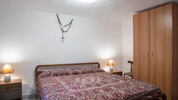 1 Schlafzimmer, Bügeleisen/Bügelbrett, Bettwäsche