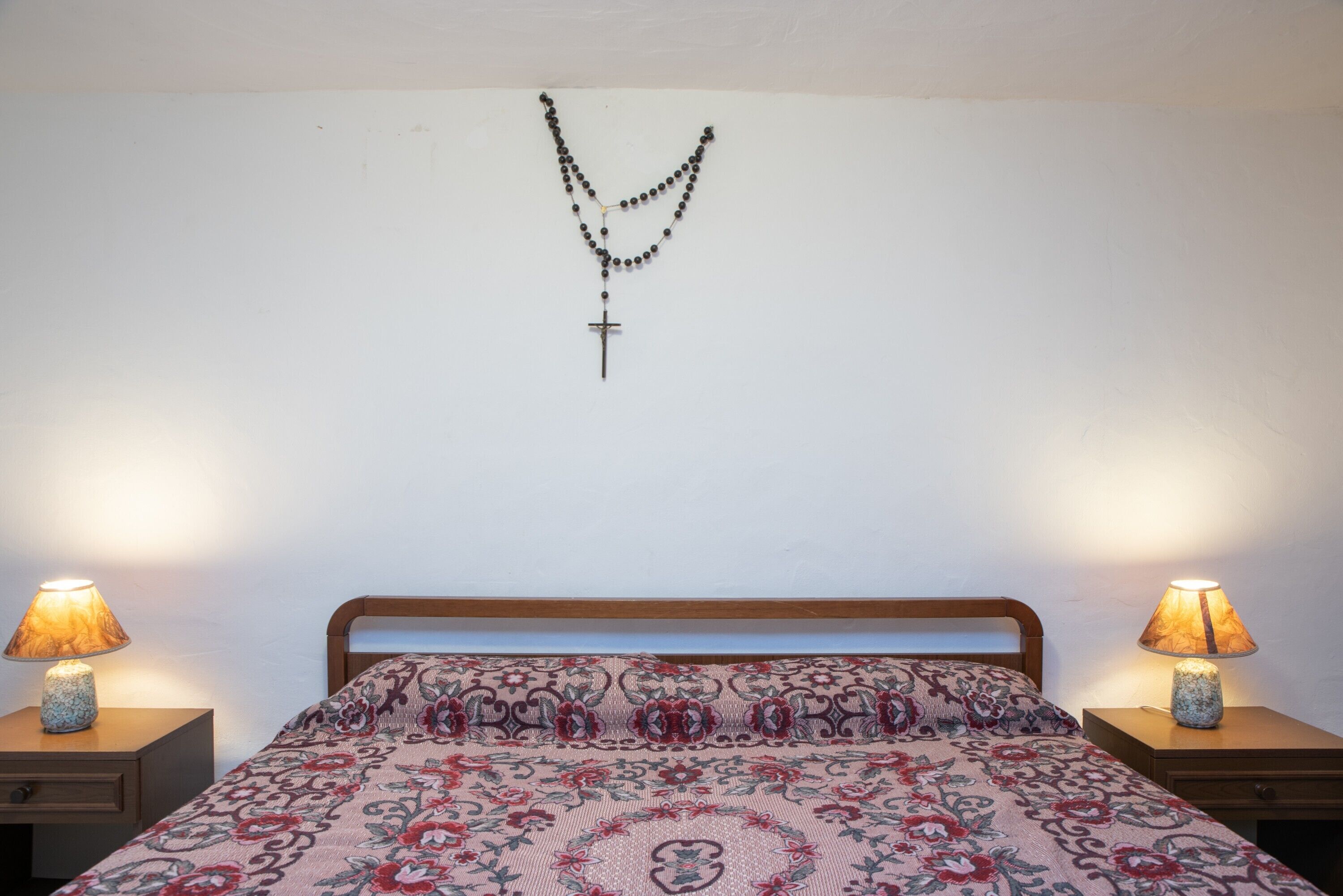 1 bedroom, iron/ironing board, bed sheets