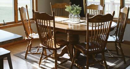 The Broken Windmilll Inn Ontario Farm Retreat