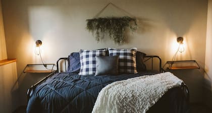 The Broken Windmilll Inn Ontario Farm Retreat