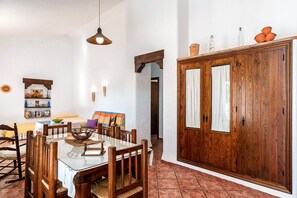 Dining - Holiday Home "Cortijo Villa La Dehesa" with Wi-Fi, Terrace & Garden (Conil de la Frontera)