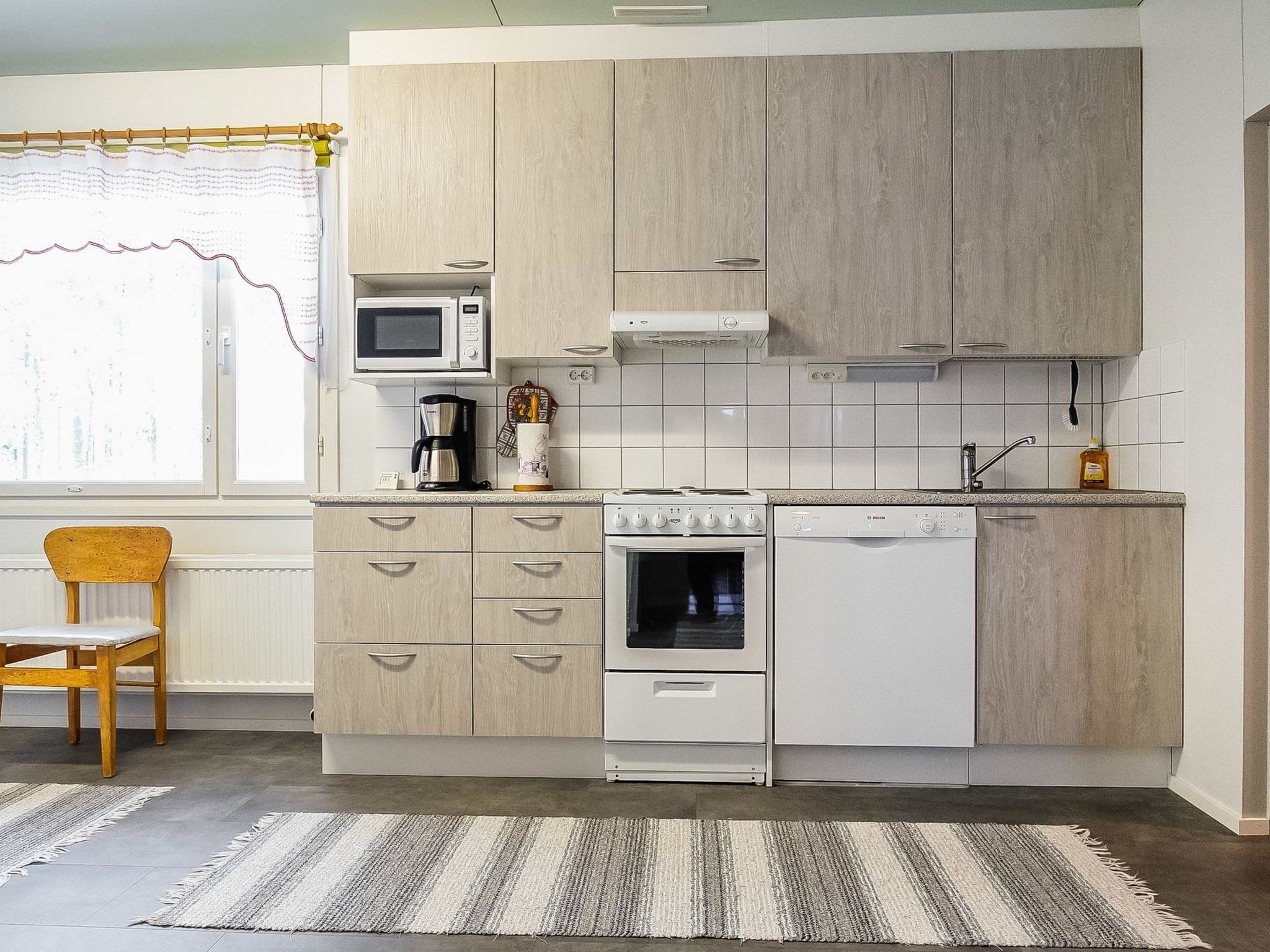 Réfrigérateur, micro-ondes, lave-vaisselle