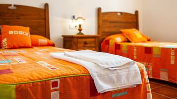 2 chambres, fer et planche Ă repasser, Wi-Fi gratuit, draps fournis