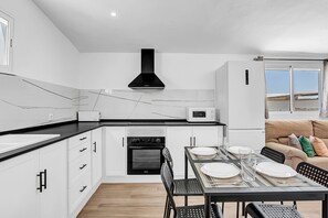 Fridge, microwave, oven, stovetop - Comfortable Holiday Apartment "Loft Rural" with Terrace (El Soto)