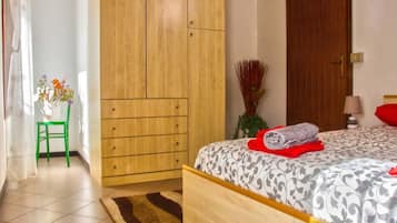 1 bedroom, free WiFi, bed sheets