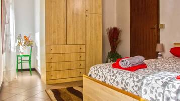 1 bedroom, free WiFi, bed sheets