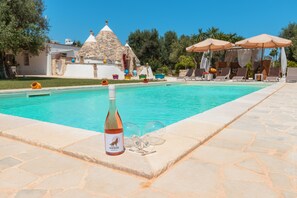 Pool - Traditional Round House with Wi-Fi, Air Conditioning, Pool & Garden (San Vito dei Normanni)