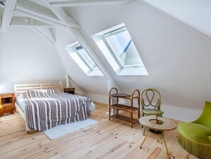 3 bedrooms, iron/ironing board, WiFi