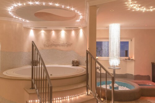 Charmante Ferienwohnung "Steppe" in Villa Anina mit Pool