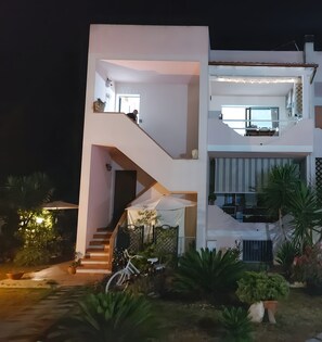 Exterior - Quiet Holiday Apartment "Casa Dea72" Near the Beach with Air Conditioning & Terrace (Santa Luria, Quartu Sant'Elena)