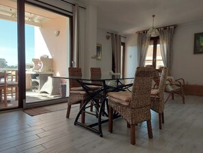 Dining - Quiet Holiday Apartment "Casa Dea72" Near the Beach with Air Conditioning & Terrace (Santa Luria, Quartu Sant'Elena)
