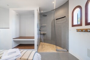 3 camere, ferro/asse da stiro, Wi-Fi gratuito, lenzuola