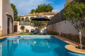 Pool - Typical Majorcan town house with pool – Casa Manolo (Cala Ratjada)
