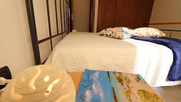 2 bedrooms, iron/ironing board, WiFi, bed sheets