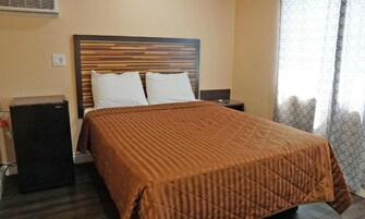 Escritorio y espacio para trabajar con laptop 