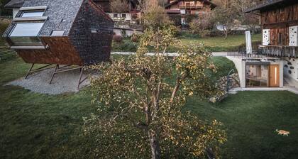 Holiday Home 'Ufogel' with Mountain View, Wi-Fi and Air Conditioning