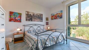 2 bedrooms