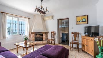 Télévision, cheminée