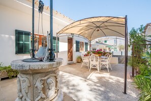 Outdoor dining - Beach house with terrace - Casa el Cactus (Can Picafort)