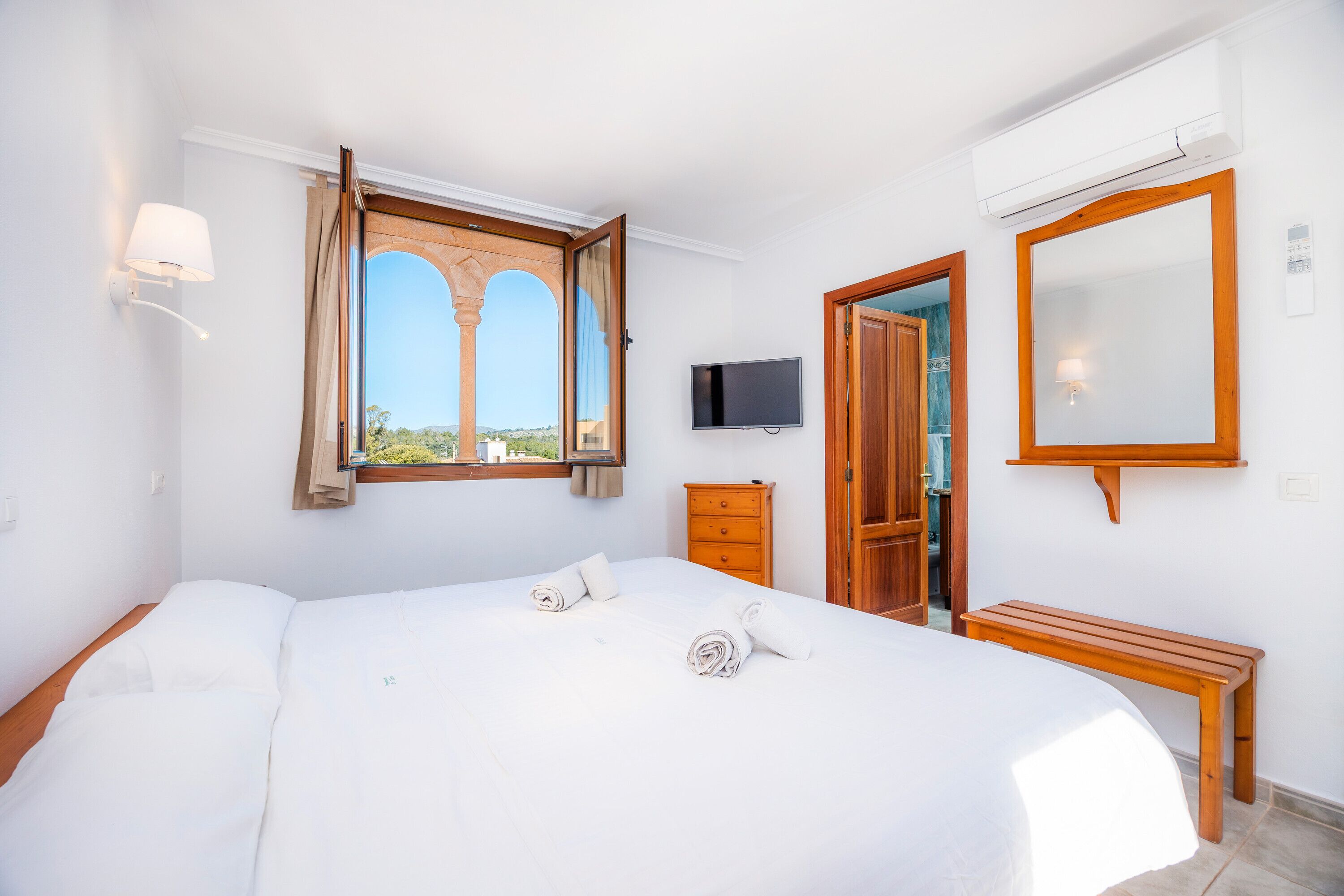 3 Schlafzimmer, Bügeleisen/Bügelbrett, Bettwäsche